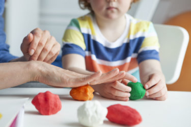 <strong>言語聴覚士が少ない理由</strong>